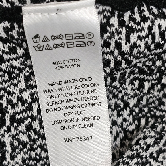 Cynthia Rowley Medium Black Long Sleeve Sweater Dress Gothic Print Skirt Holiday - Picture 4 of 7